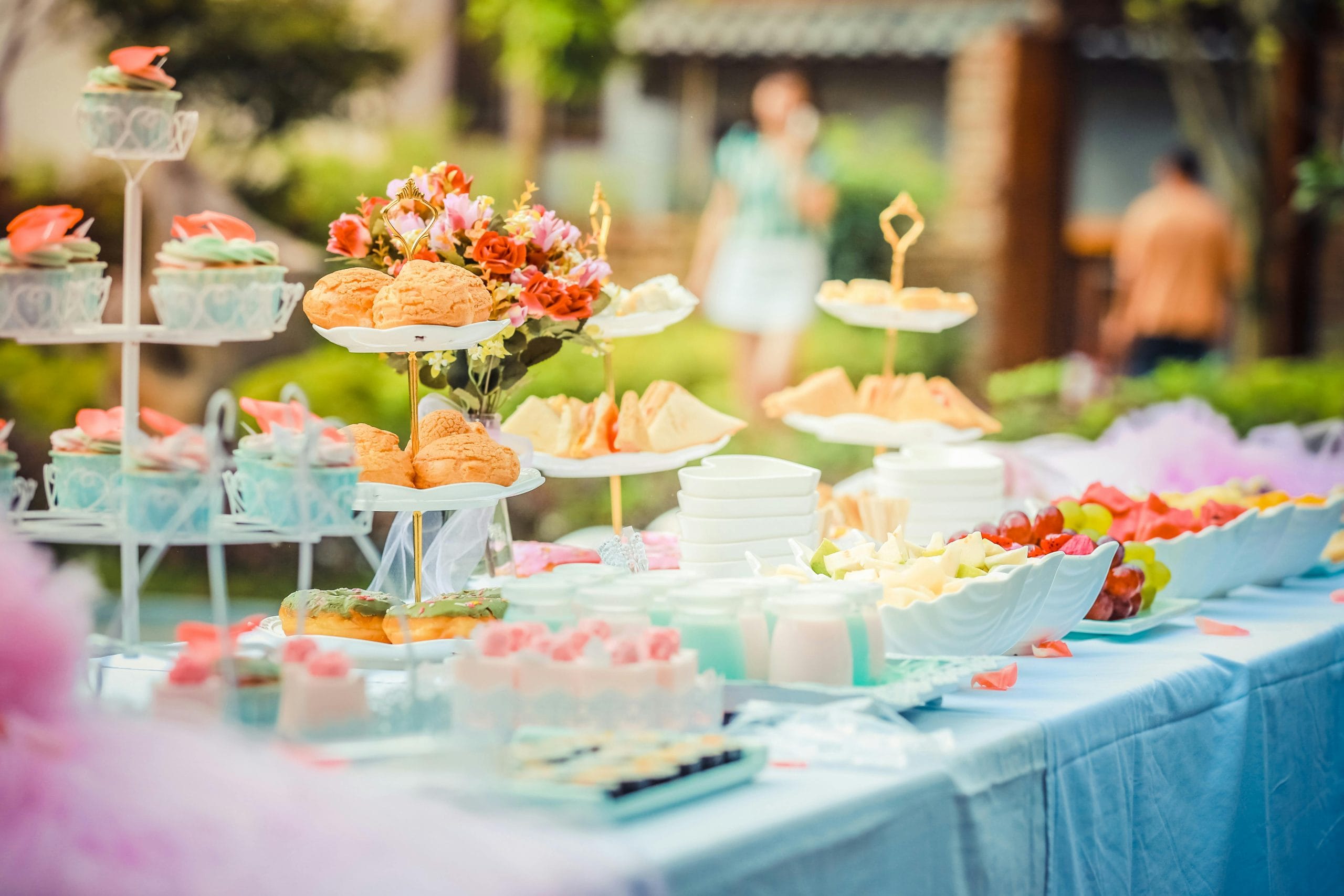 What Should I Consider When Choosing a Catering Service for a Wedding or Corporate Event?
